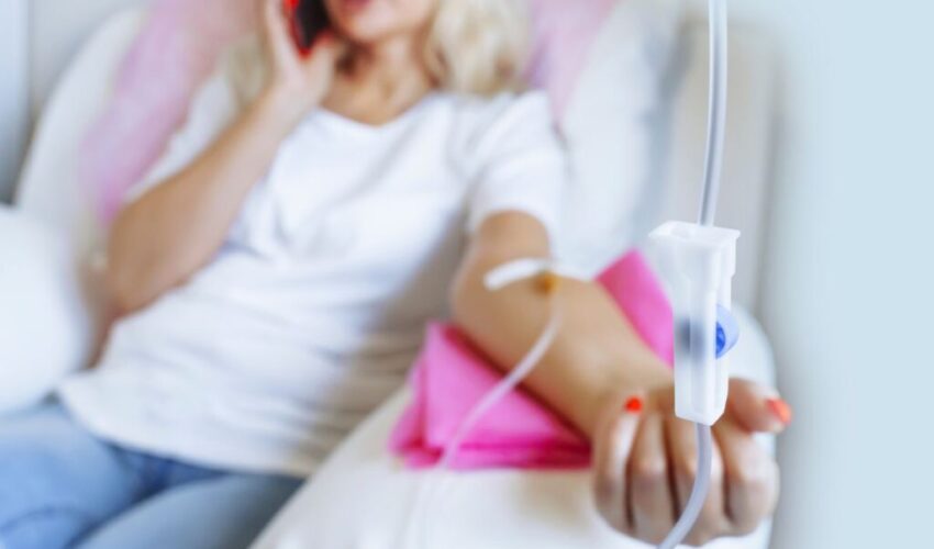 woman getting a NAD infusion