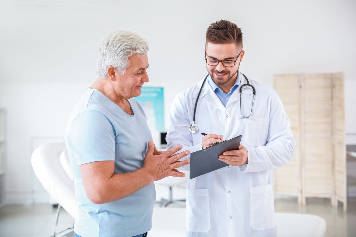 nad-inflammation2 senior consulting a doctor
